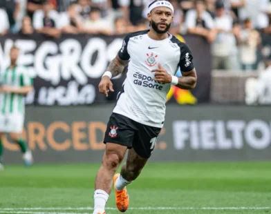 Memphis marca, e Corinthians sai na frente do Cruzeiro na semi da Copa do Brasil