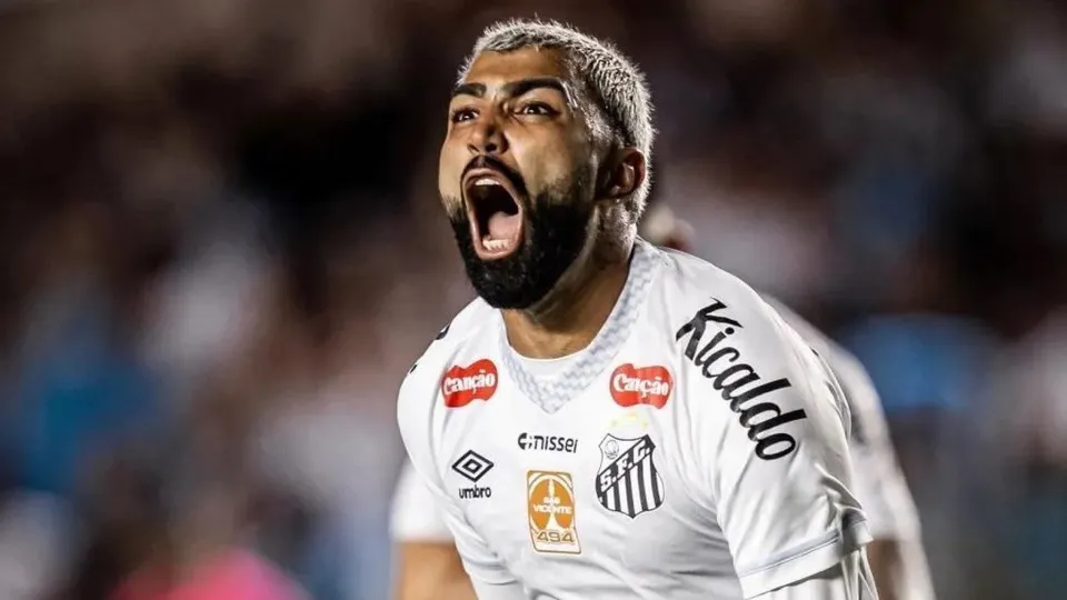 Gabigol marca nos acréscimos, e Santos e Corinthians empatam na Vila
