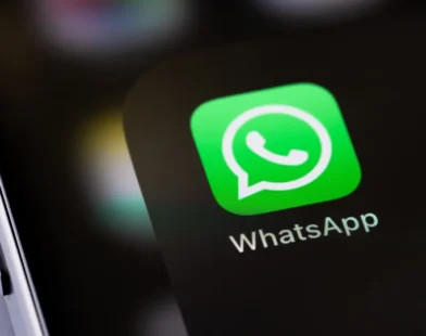 Perfis do WhatsApp devem ganhar foto de capa, e testes começaram no iPhone