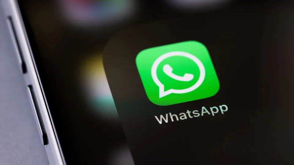 Perfis do WhatsApp devem ganhar foto de capa, e testes começaram no iPhone