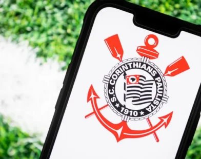 Corinthians espera retorno da Caixa por naming rights e prêmio da Supercopa