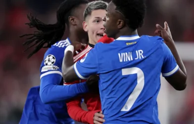 Vinicius Jr. denuncia racismo de rival argentino em vitória do Real sobre o Benfica