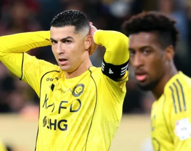 Cristiano Ronaldo continua na Arábia Saudita apesar da guerra