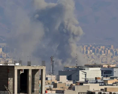 EUA e Israel ampliam ataques em nova fase da guerra no Irã