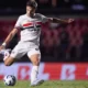 Justiça aceita acordo com jogador do São Paulo após ofensa xenofóbica na Libertadores