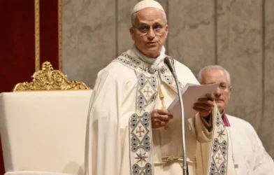 Papa não quer que padres usem IA para escreverem sermões