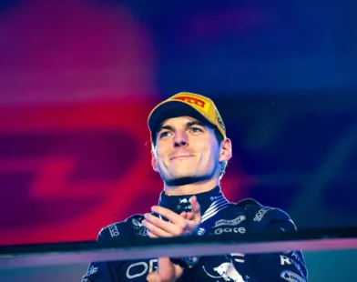 Verstappen tem vitória anulada na endurance por erro da equipe; entenda