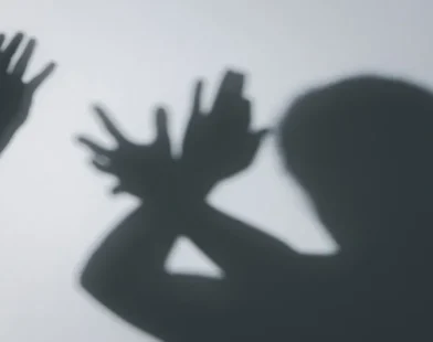 Violência recorrente contra mulheres expõe fragilidade da rede de proteção