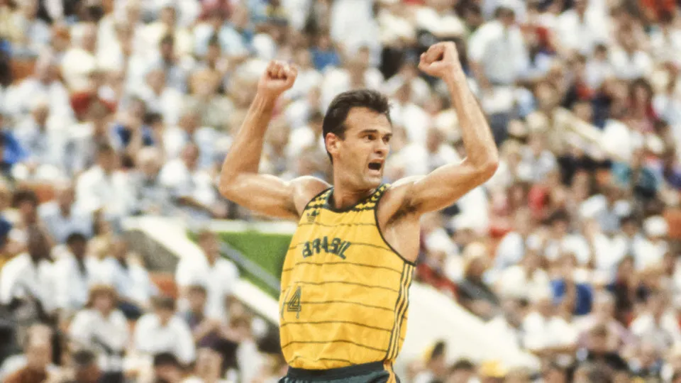 1.093 pontos e maior cestinha das Olimpíadas: confira números da carreira de Oscar