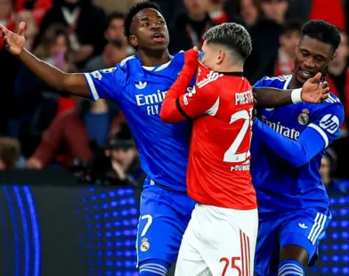 Agente de Prestianni acusa Vini Jr. de mentir: "Não é o que pintam"