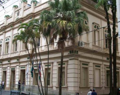 Câmara de Juiz de Fora entrega Medalha do Mérito Legislativo a 24 homenageados nesta segunda-feira