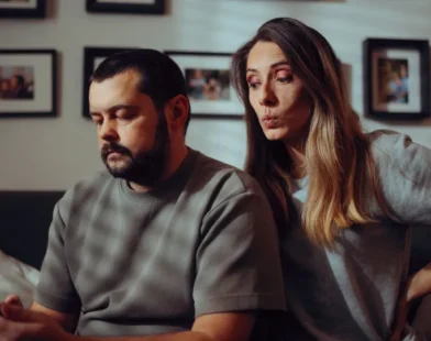 É assim que cada signo do zodíaco reage quando fica com ciúmes