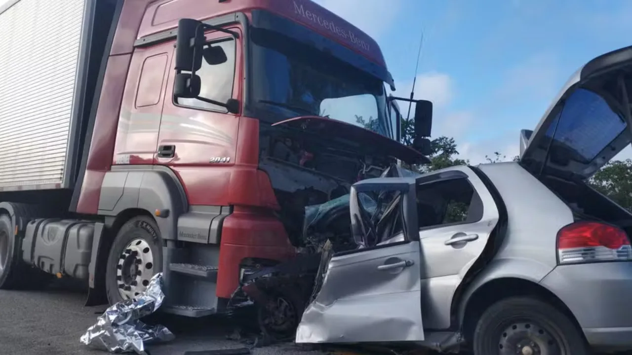 acidente br-251 minas gerais