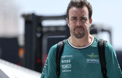 Fernando Alonso descarta aposentadoria: 'me sinto competitivo e motivado'