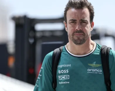 Fernando Alonso descarta aposentadoria: 'me sinto competitivo e motivado'