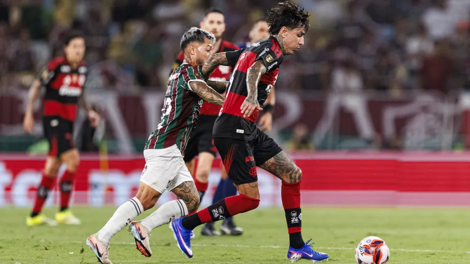 Fluminense e Flamengo fazem clássico de olho no G-4 do Brasileirão após largada na Libertadores