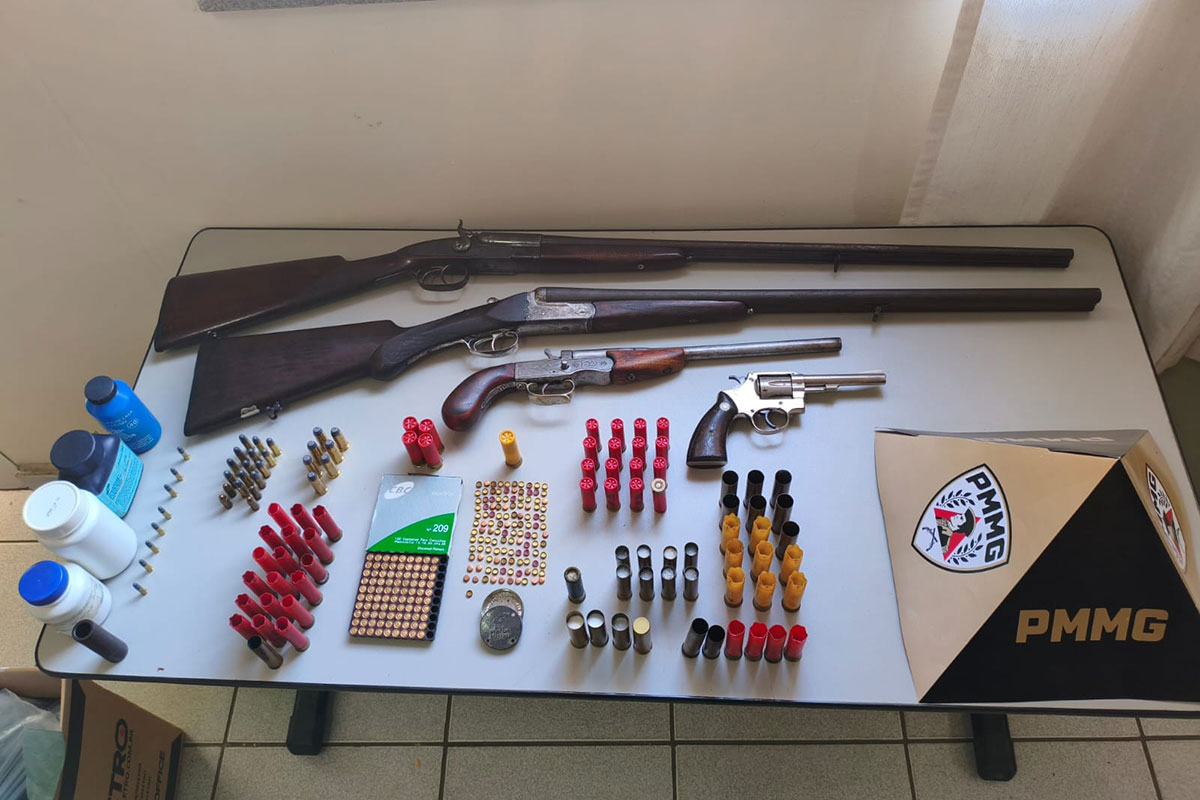 Homem é multado em R$ 20 mil e preso com armas, munições e materiais de pesca proibidos