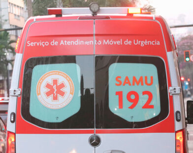 Mulher fica em estado grave após atropelamento na Rio Branco