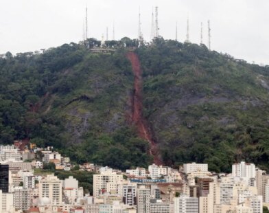 'Não é possível realizar a desinterdição dos imóveis localizados no sopé do Morro do Cristo', aponta laudo