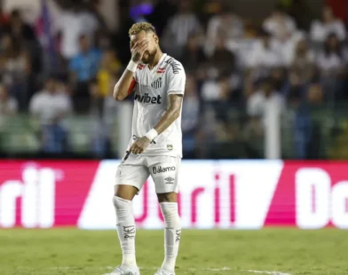 Neymar para na trave, e Santos só empata com Coritiba pela Copa do Brasil