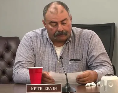 “Nossa, você é gostosa”, diz conselheiro a estudante em reunião nos EUA