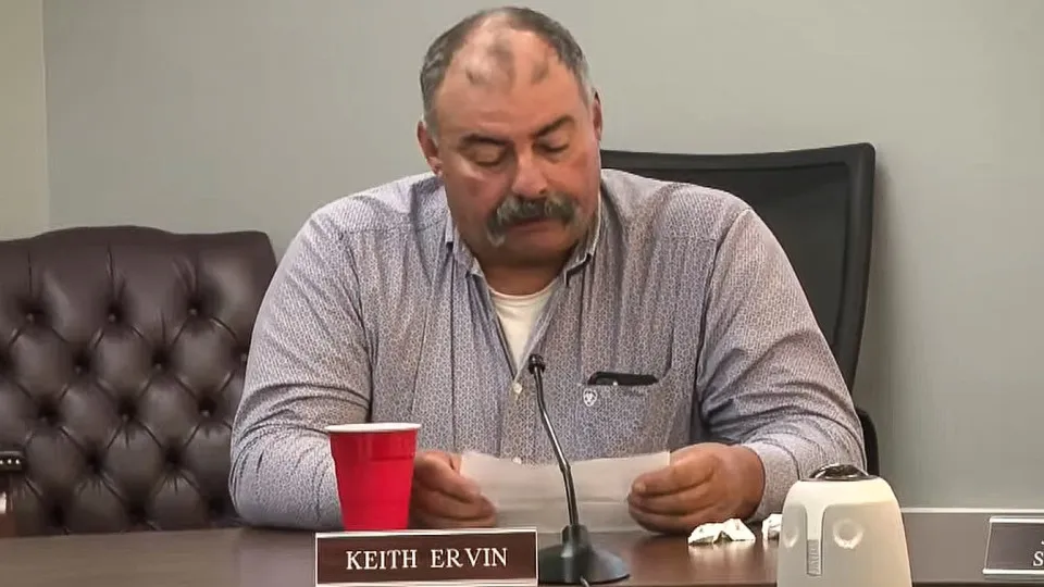 “Nossa, você é gostosa”, diz conselheiro a estudante em reunião nos EUA