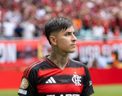 Pulgar, do Flamengo, pega quatro jogos de suspensão no STJD por agressão