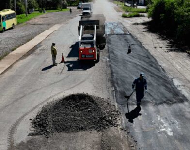 Recapeamento na Avenida JK pode provocar retenções no trânsito em trecho da Zona Norte