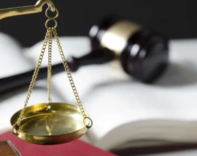 STJ: ministro afastado por assédio sexual, Buzzi mantém salário de R$ 100 mil com penduricalhos