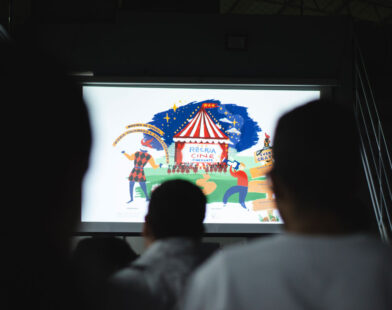 comunidades rurais de Ervália recebem programação gratuita de cinema itinerante