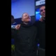 Acionista, Ed Sheeran celebra retorno de clube à Premier League
