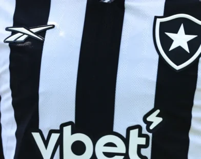 Botafogo pede recuperação judicial para tentar fugir de punições da Fifa
