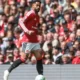 Com gol de Matheus Cunha e homenagens a Casemiro, United vence pelo Inglês