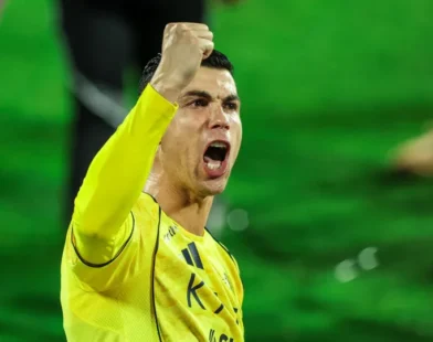 Cristiano Ronaldo faz gol 971 da carreira, e Al-Nassr fica perto do título