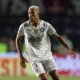 Danilo é afastado pelo Botafogo após ausência contra o Corinthians