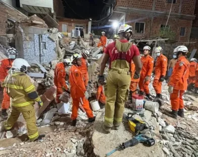 Desabamento de prédio deixa um morto e três feridos em Salvador