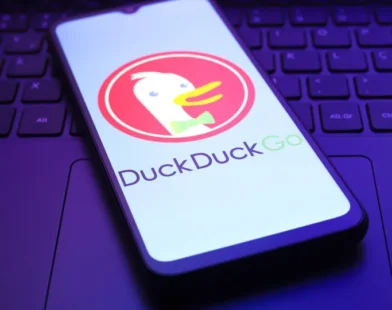 DuckDuckGo cresce após mudanças com IA no Google; entenda o motivo