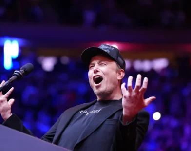Elon Musk receberá prémio de acordo com população de colónia de Marte