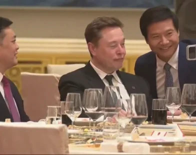Encontro "estranho" entre Elon Musk e dono da Xiaomi viraliza; veja