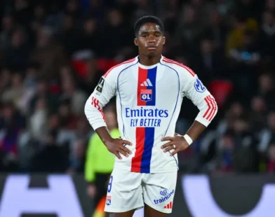 Endrick marca de novo, e Lyon vence Rennes pelo Campeonato Francês
