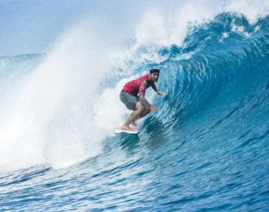 Filipinho elimina Medina mais uma vez no surfe, agora na Nova Zelândia