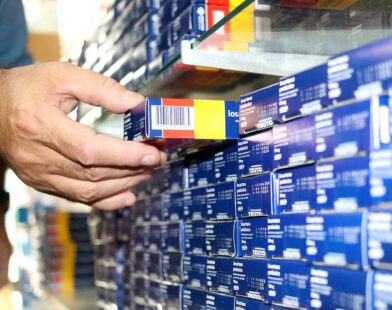 Fiscalização interdita venda de medicamentos controlados em 2 drogarias de Juiz de Fora
