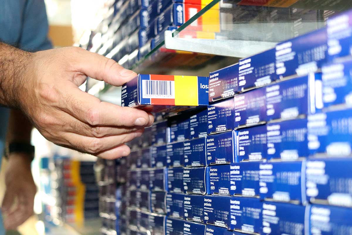 Fiscalização interdita venda de medicamentos controlados em 2 drogarias de Juiz de Fora
