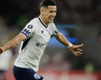 'Haaland paraguaio' assombra rivais e é artilheiro da Liberta antes da Copa