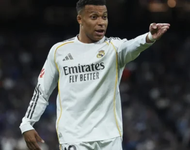 “Isso não é o Real Madrid”: Mbappé reclama e Arbeloa o desmente