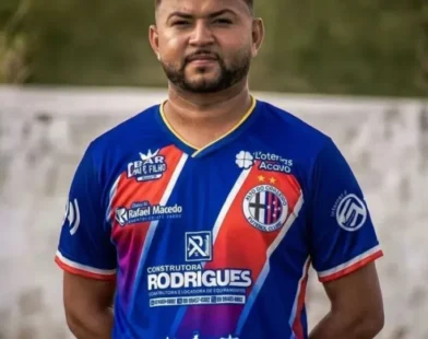 Jogador de futebol morre em acidente de moto, aos 24 anos