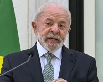 Lula assina decretos com regras para big techs atuarem no Brasil