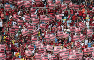 MP suspende por 10 jogos organizadas de Flamengo e Vasco após briga e morte