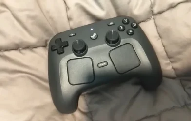 Novo controle da Valve grita quando cai no chão e viraliza; veja o vídeo