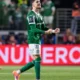 Piquerez avança em recuperação no Palmeiras e mantém sonho da Copa vivo